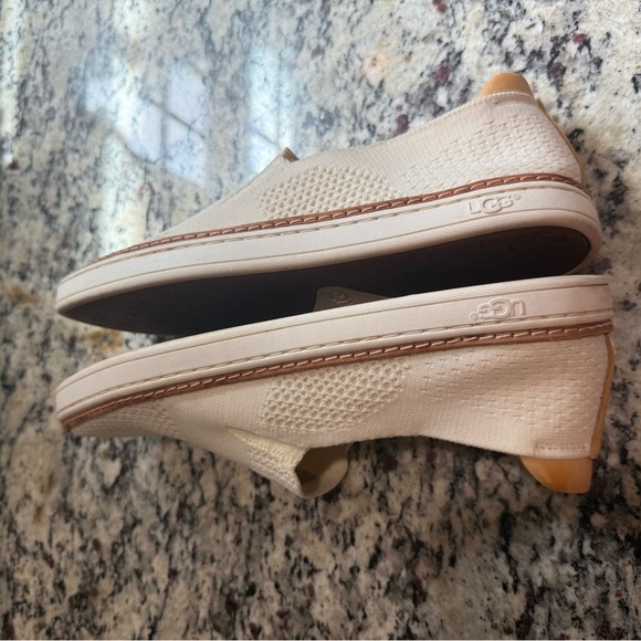 UGG Alameda Sammy Slip On Sneaker 9 - Picture 5 of 8